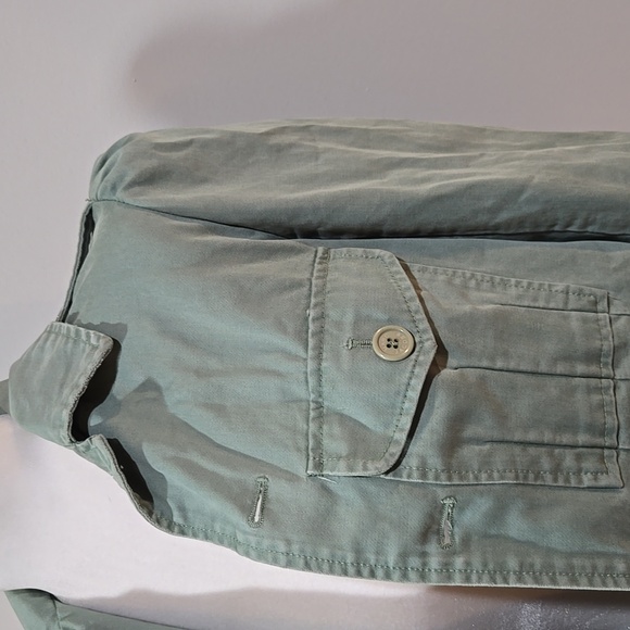 Light weight jacket - Picture 2 of 3